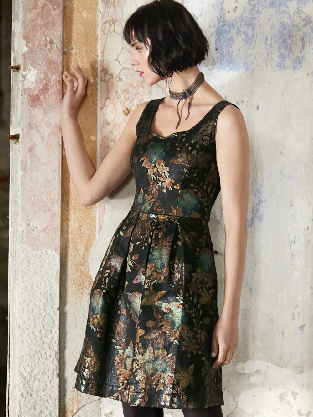 Peruvian Connection Josephine Dark Floral Shimmer Fit & Flare Dress Size 6 Retro